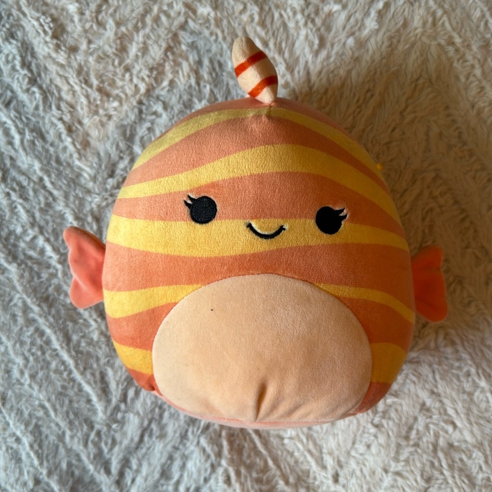 Squishmallow Lucienne the Clownfish NWOT